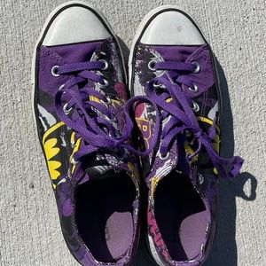 Converse Batman Sneakers 7 Mens/9 Womens